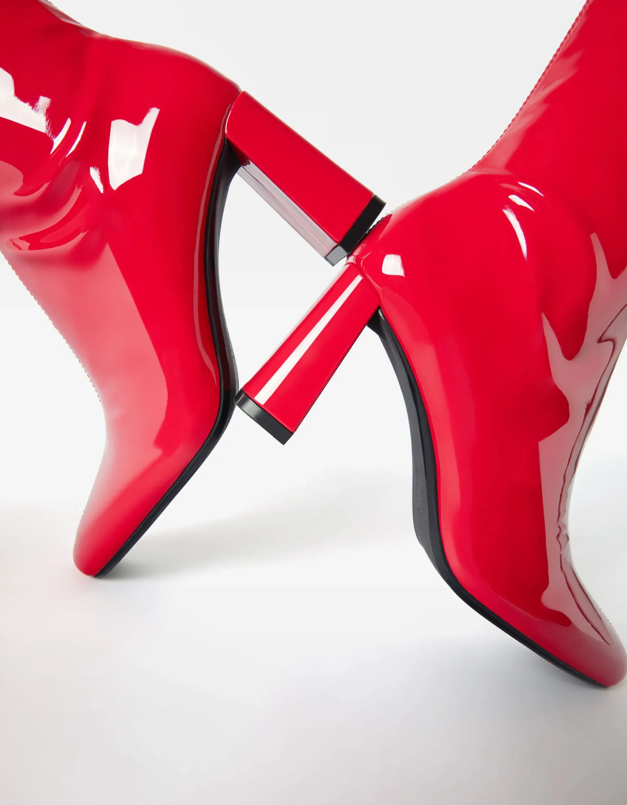 Botines tacón ajustados tipo charol-BERSHKA Online