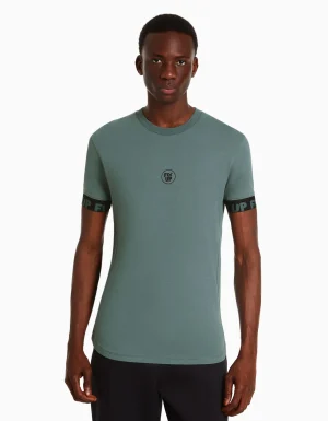 Camiseta manga corta muscle fit bandas-BERSHKA New