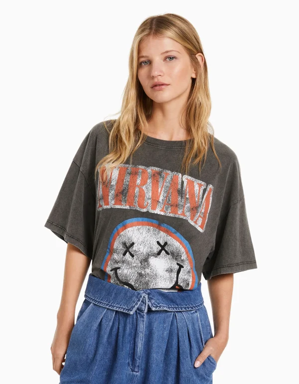 Camiseta manga corta print Nirvana-BERSHKA Outlet
