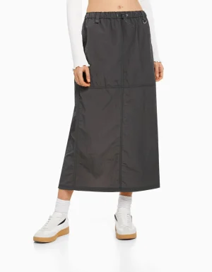 Falda midi efecto nylon-BERSHKA New