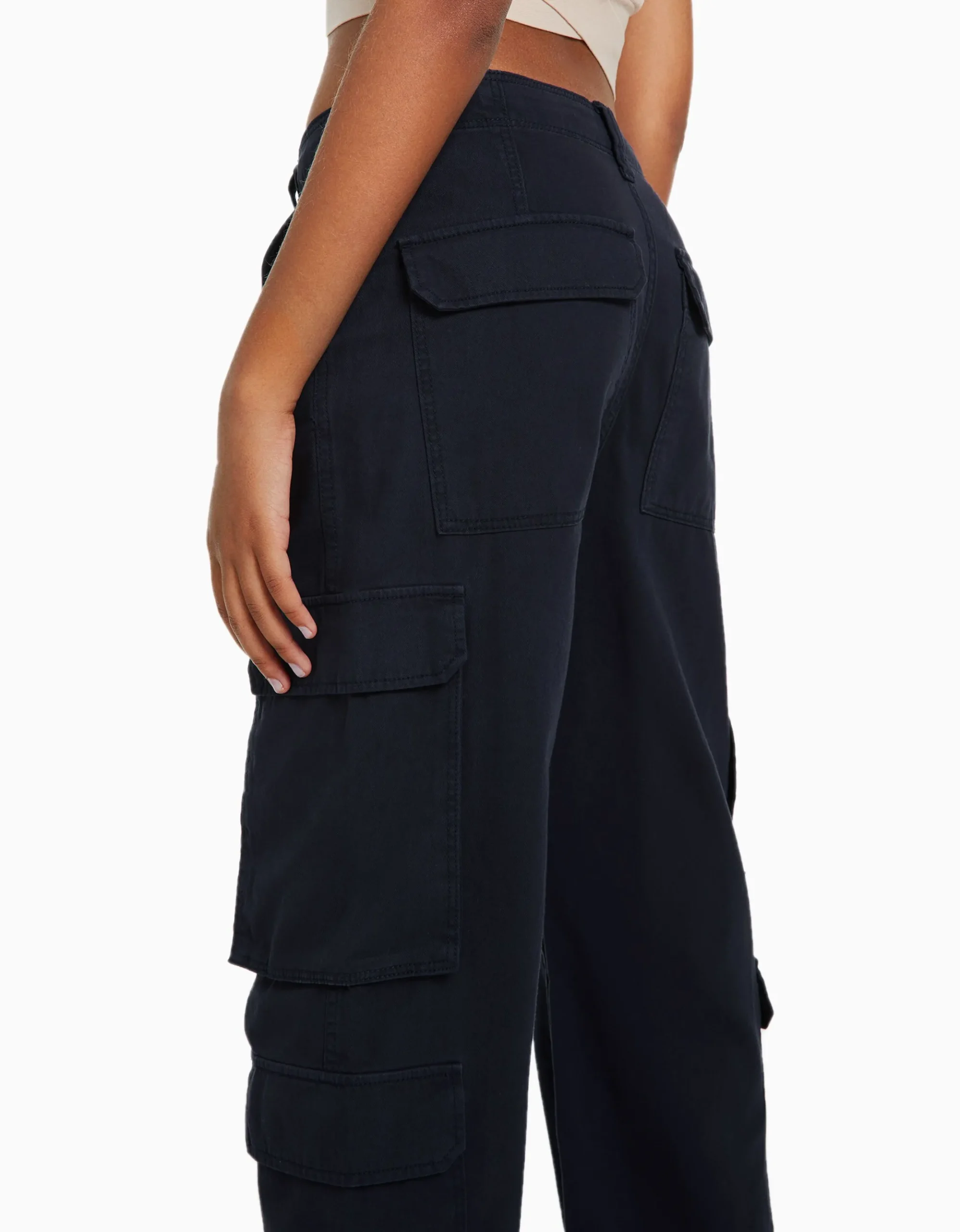 Pantalón cargo sarga multipocket ajustable-BERSHKA Store