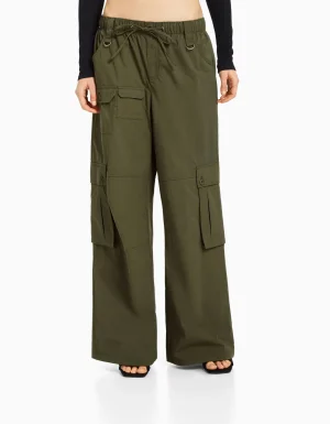 Pantalón cargo wide leg multipocket-BERSHKA Shop