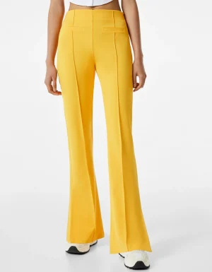 Pantalón flare-BERSHKA Fashion