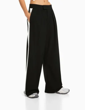 Pantalón tailoring wide leg banda lateral-BERSHKA Online