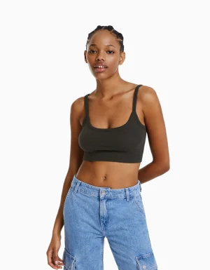 Top tirante ancho cropped-BERSHKA Flash Sale